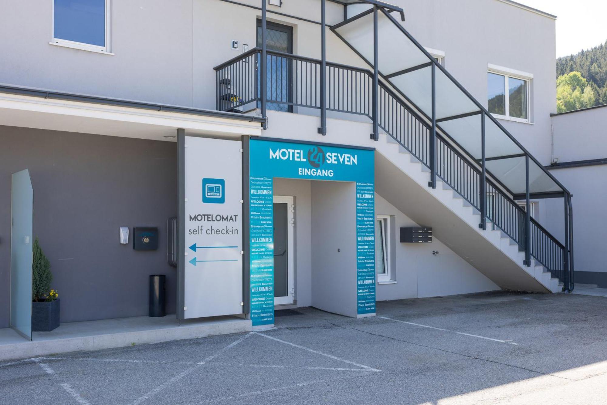Motel24Seven Брук-ан-дер-Мур Екстер'єр фото