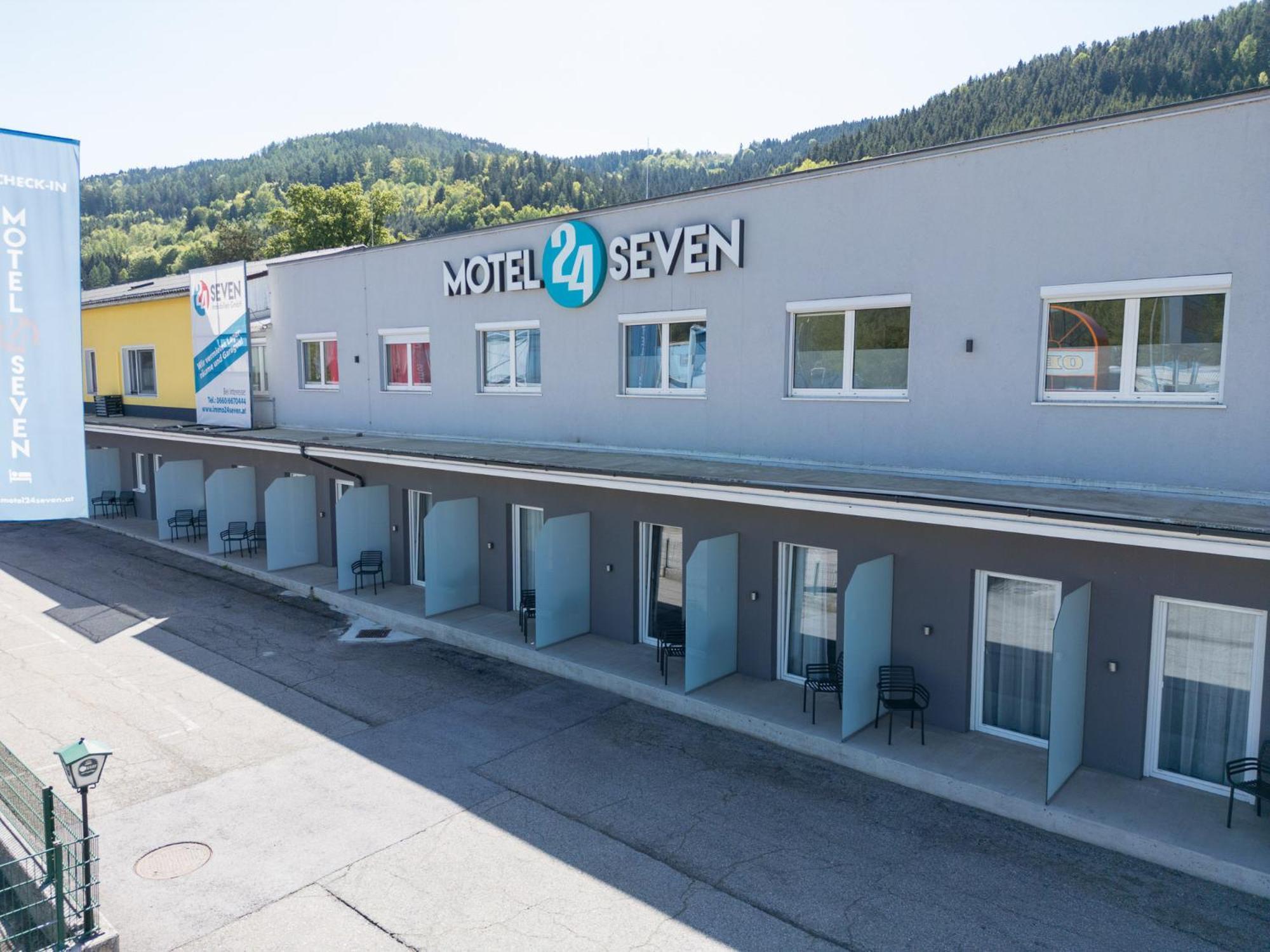 Motel24Seven Брук-ан-дер-Мур Екстер'єр фото